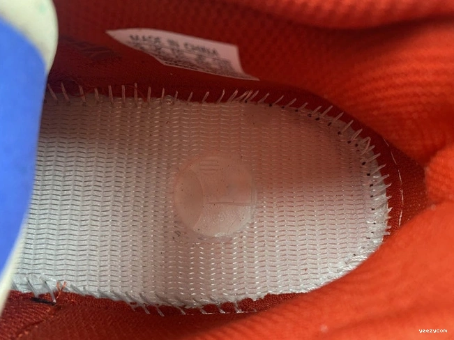 Boost Red Adidas HQ6979 Hi-Res Yeezy 700 1105